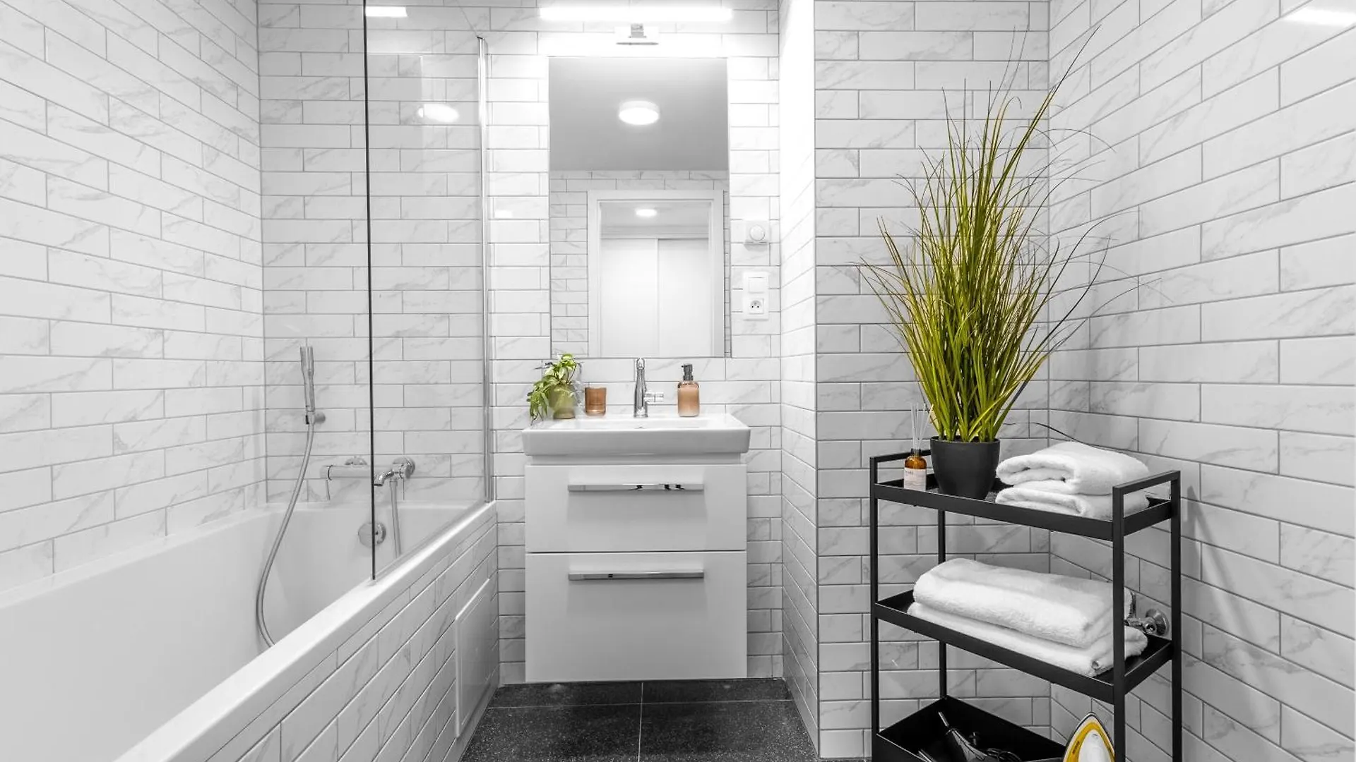 Stylish Apartment - Free Parking, Cinema, By Gravity Prague Czech Republic